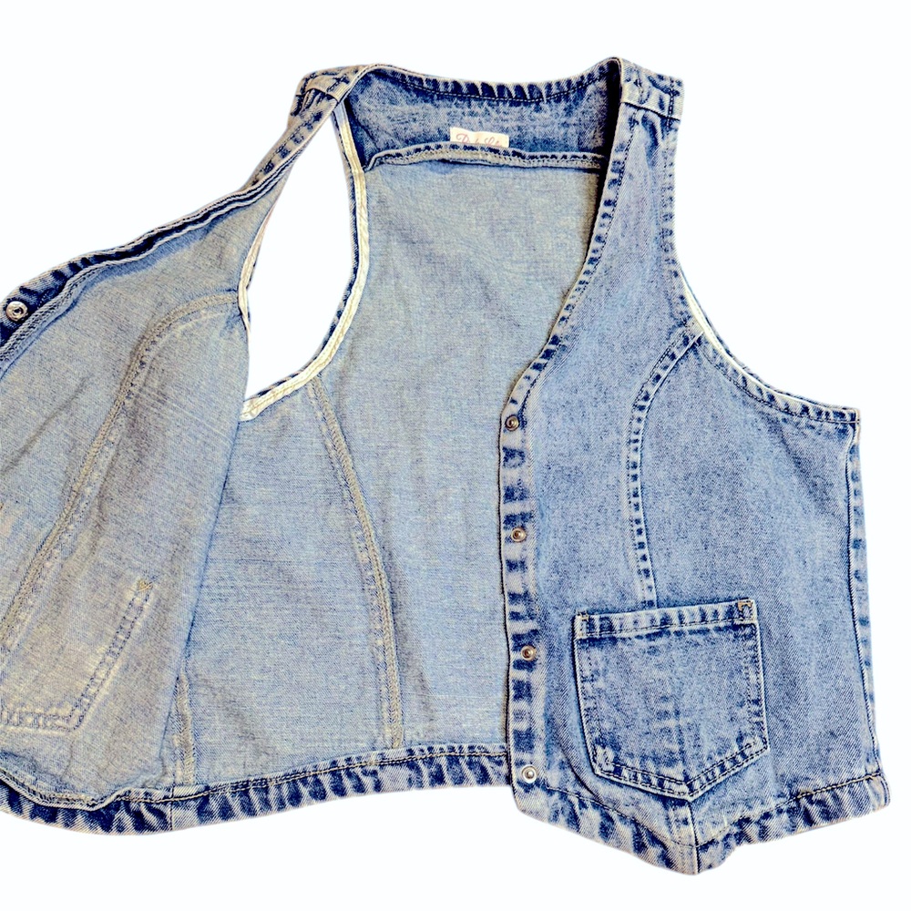 PINK LILY Women’s Size Large Denim Sleeveless Button-Up Vest - Picture 3 of 6